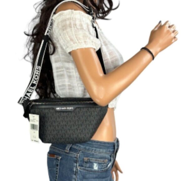 MICHAEL KORS COOPER MINI BELT BAG FANNY PACK CROSSBODY  BLACK - Picture 2 of 2